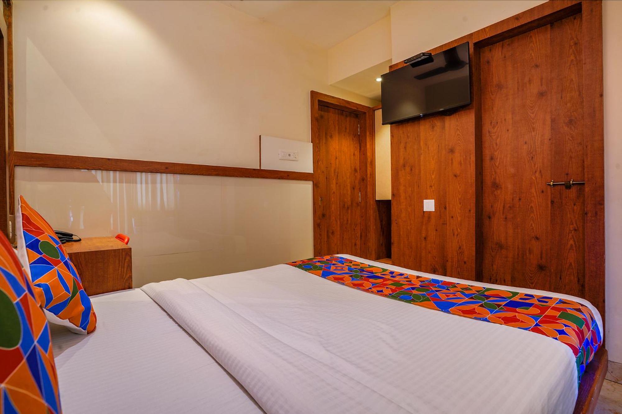 Fabexpress Super 7 Inn - Nr Rabale Station Navi Mumbai Dış mekan fotoğraf