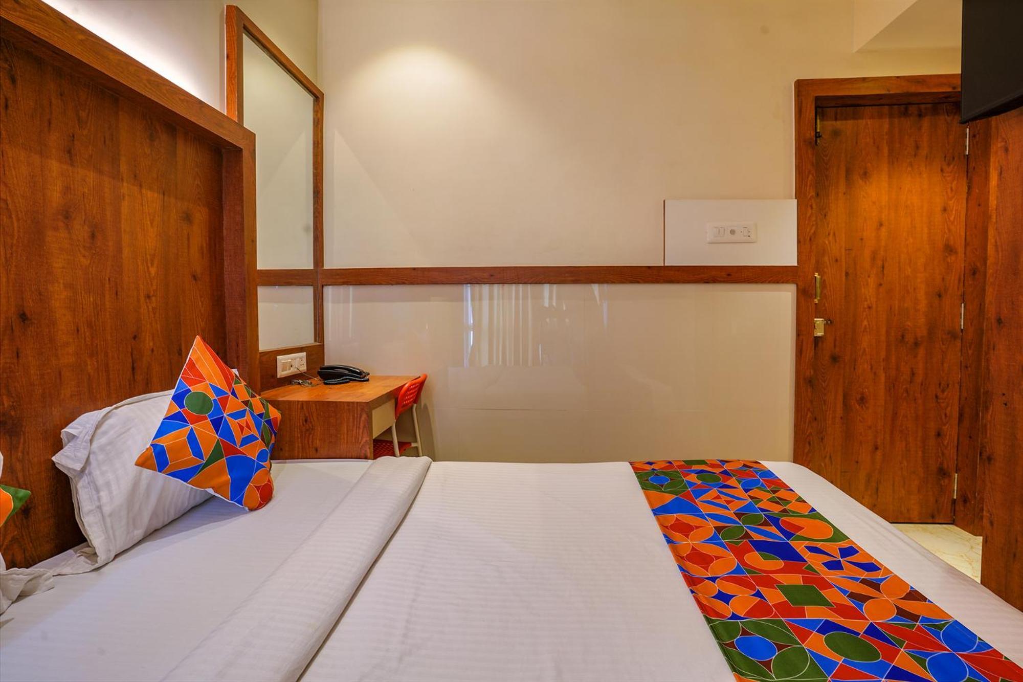 Fabexpress Super 7 Inn - Nr Rabale Station Navi Mumbai Dış mekan fotoğraf